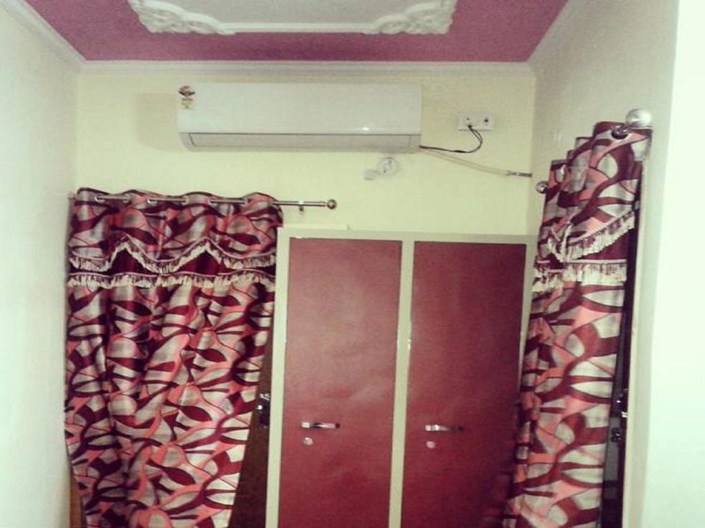 Hotel Jan Jan Tak Ντεχραντούν Δωμάτιο φωτογραφία